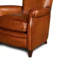 Fauteuil club cuir Parisien havane, zoom accoudoir