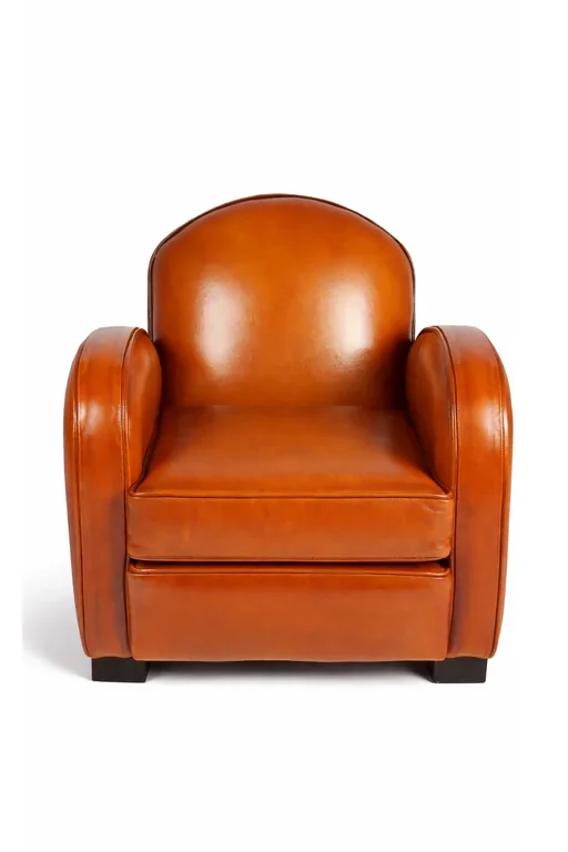 Fauteuil club enfant Hemingway en cuir coloris miel, vue de face sur fond blanc.